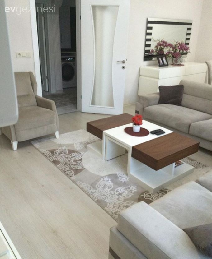 Duygu hanımın nötr renklerin hakimiyetinde konforlu ve dingin evi..