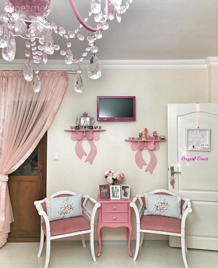 Pembe detaylarla şeker gibi: Özge hanımın evi..