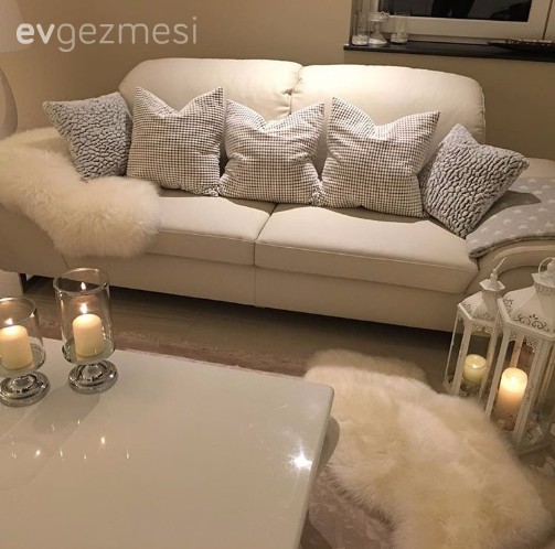 Beyaz, Kırmızı, Mum, Salon, Kırlent