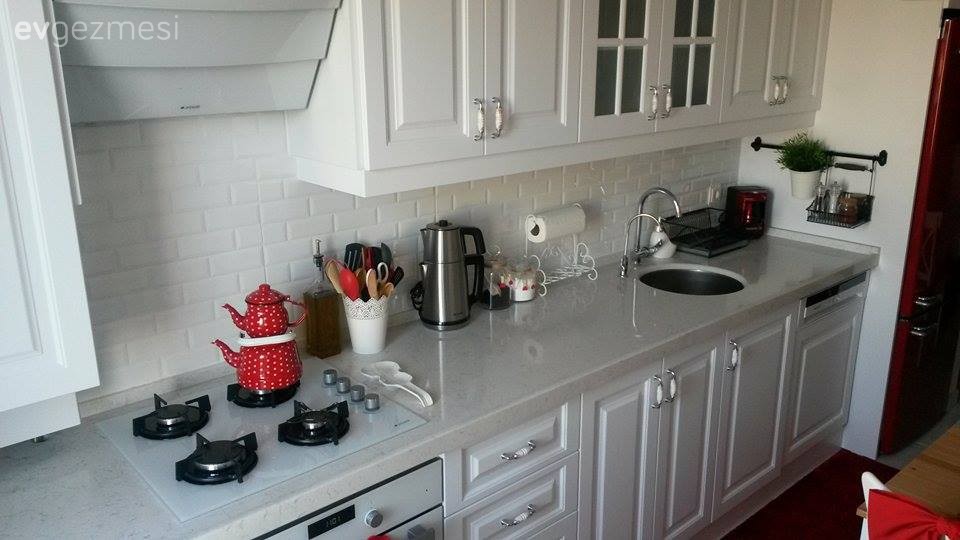 Beyaz mutfak, Country mutfak, Kırmızı, Mutfak, Mutfak aksesuarları