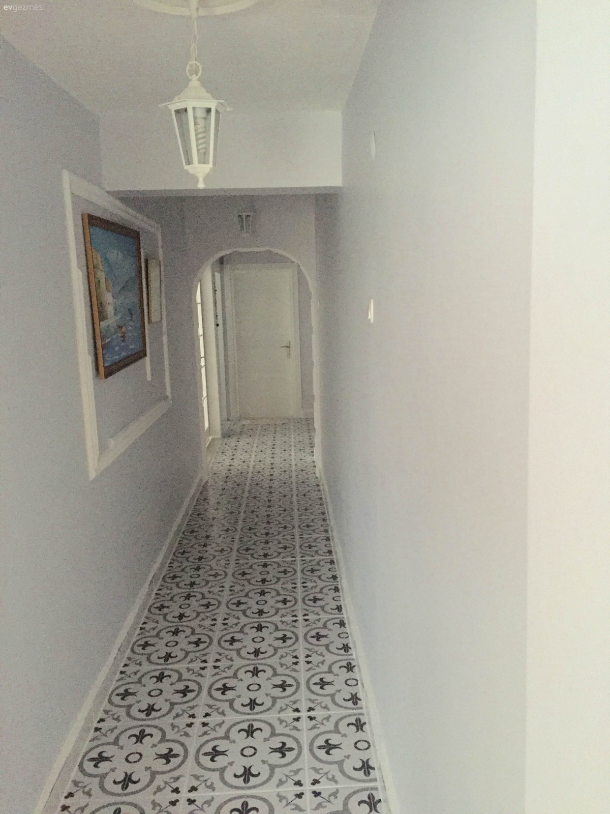 Kübra hanımın anısı olan eşyalarla kimlik kazanan Fransız country evi.