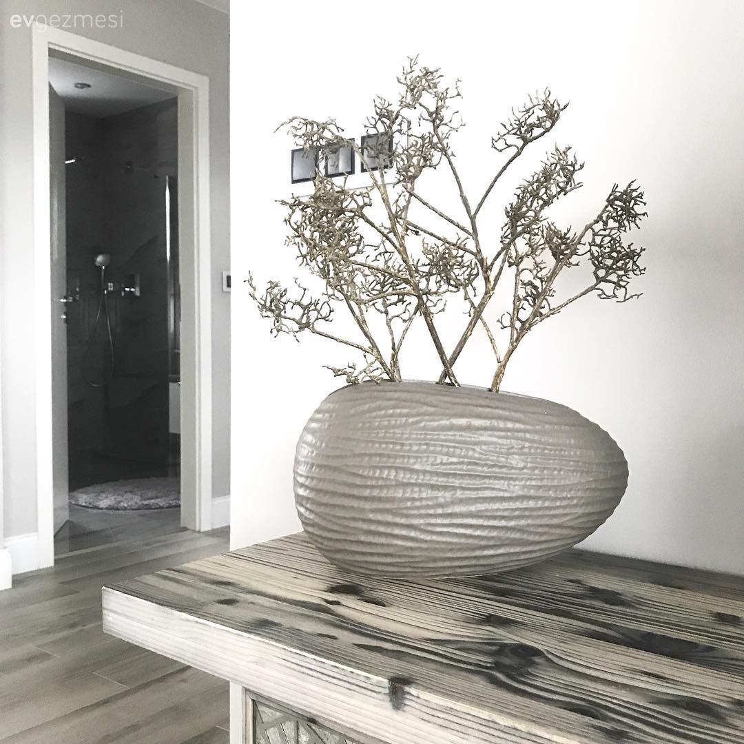 Bir Viranenin Komple Tadilatla Göz Kamaştırıcı Bir Eve Dönüşümü