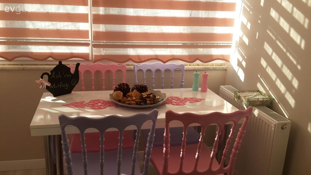 Mor, Mutfak, Mutfak masası, Pembe, Perde