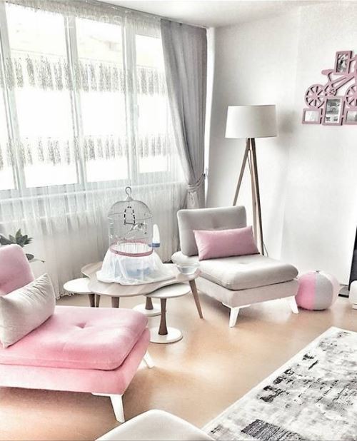 Sıla hanımın sıcak dokunuşlarla neşelenen, modern stil evi..