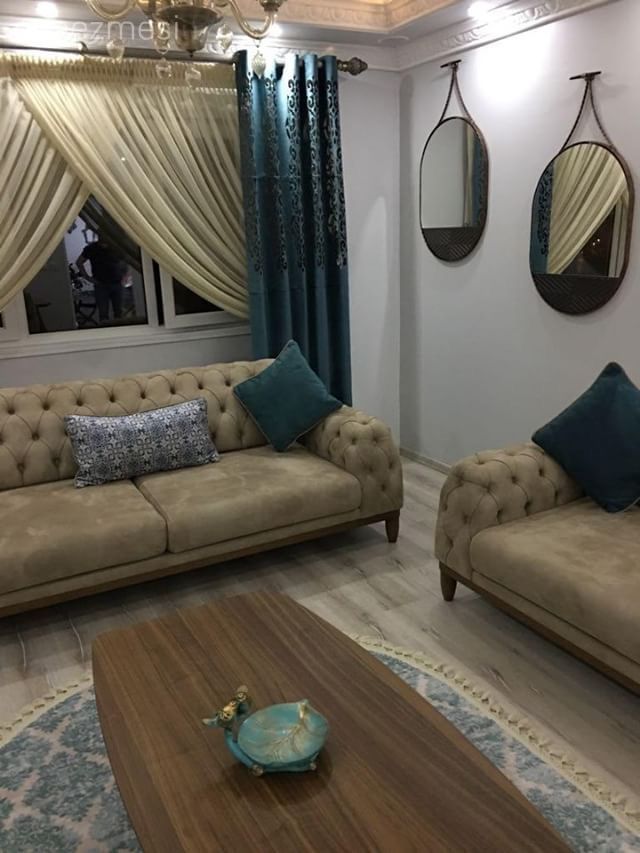 Salon, Perde, Rustik perde, Ayna, Orta sehpa, Krem, Halı, Mavi