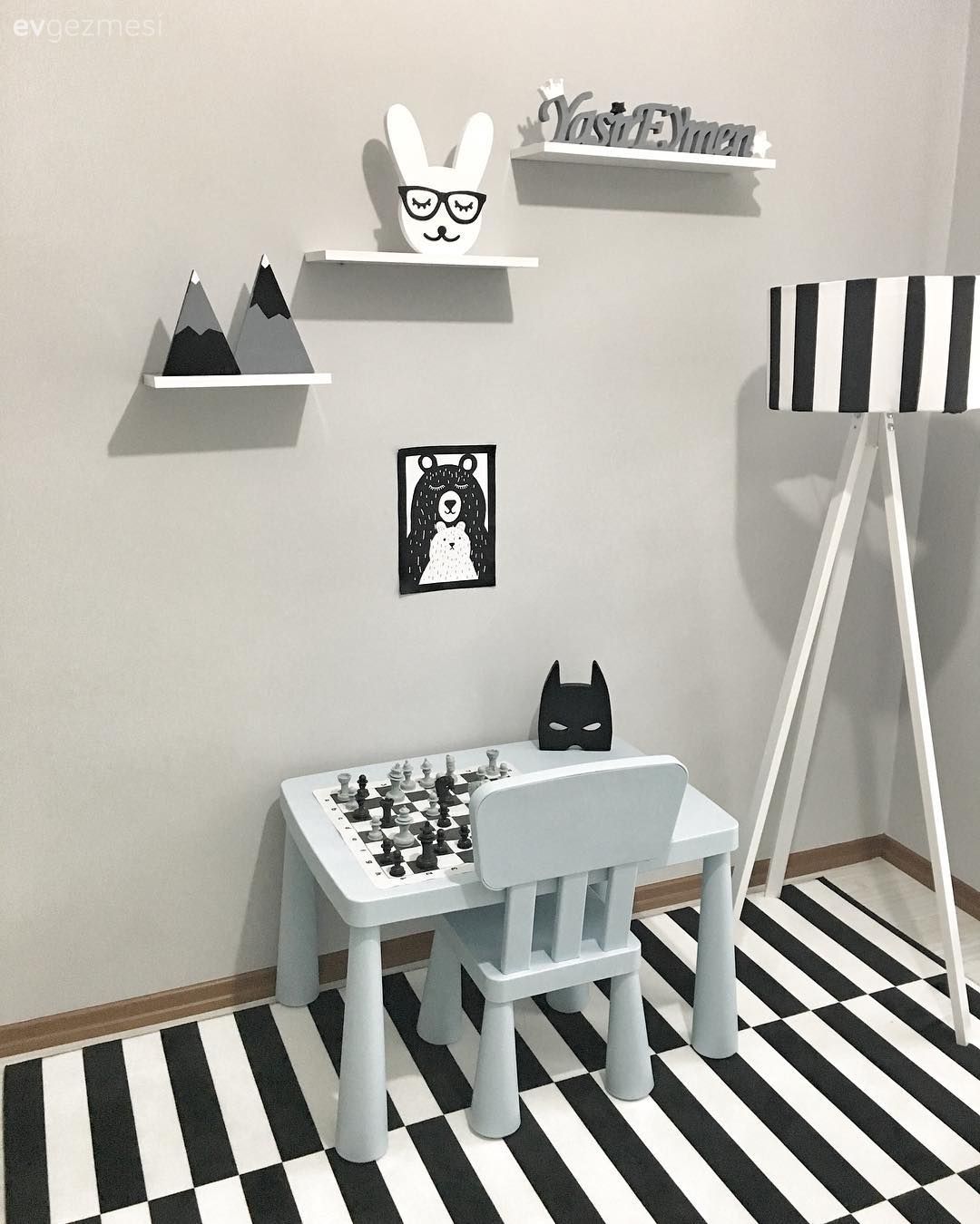 Çocuk Odası, Siyah- Beyaz