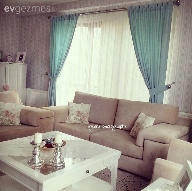 Ayten hanımın pastel renklerin etkisinde rahat ve romantik evi..