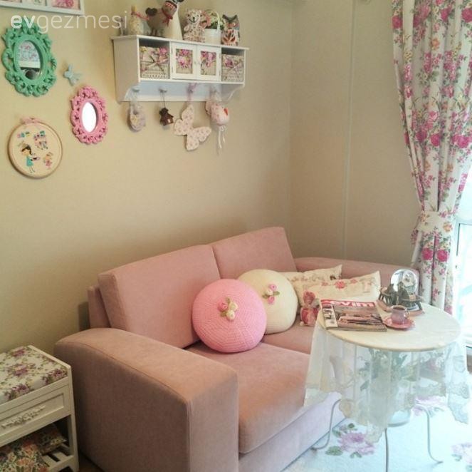 Aynı odadan aksesuar değişimleri ile bambaşka oda dekorları..