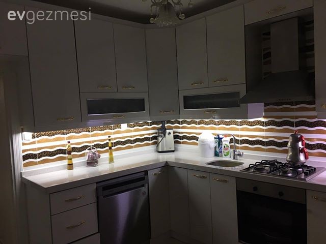 Mutfağın tadilat öncesi ve sonrasından kareler..