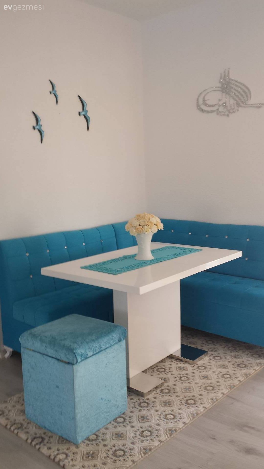 Mavi, Mutfak, Mutfak köşesi