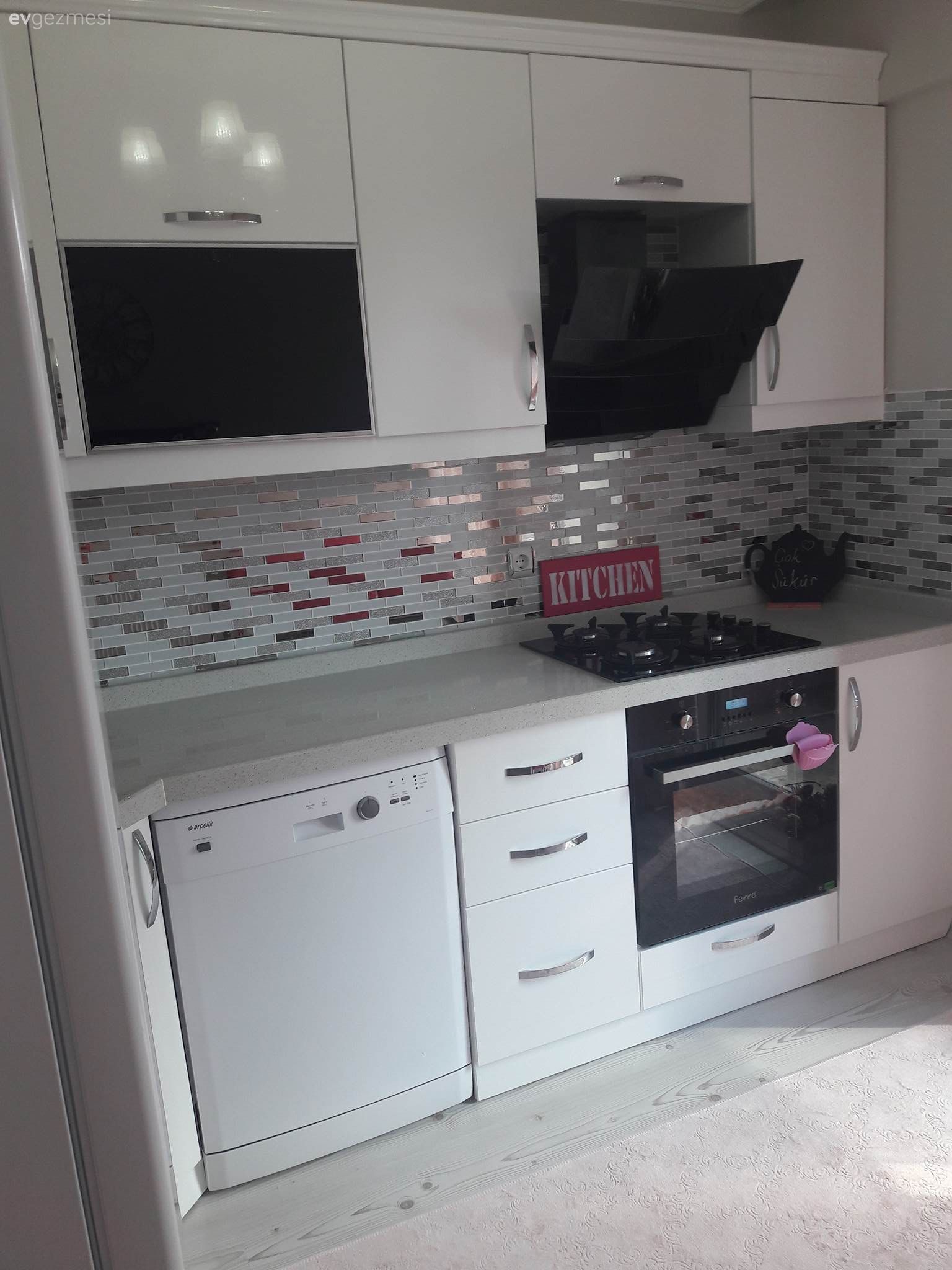 Yeni ev, yeni renkler. Gamze hanımın cıvıl cıvıl evi.