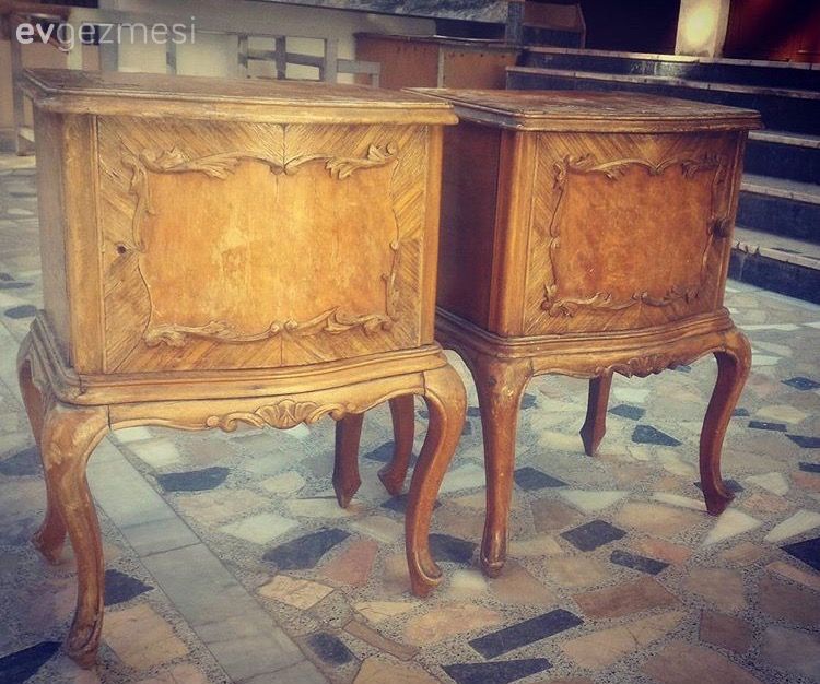 Nostaljik detaylar, el emeği dokunuşlar. Gül hanımın siyah, beyaz evi..