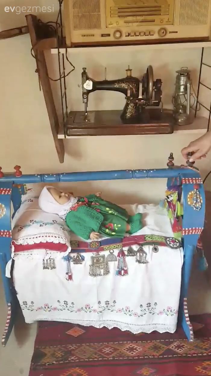 Yaşanmışlıklar Tülay Hanım'ın Evine Nakış Nakış İşlemiş!