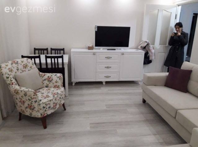 Mobilyalar bu salona nasıl yerleştirilmeli? Fikirleri bekleriz!