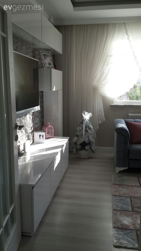 Oturma Odası, Tv ünitesi