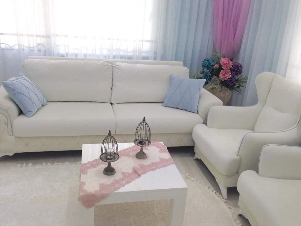 Beyaz, Mavi, Pembe, Salon