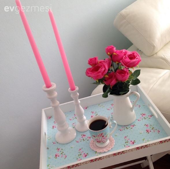 Çiçekler, Mum, Sehpa