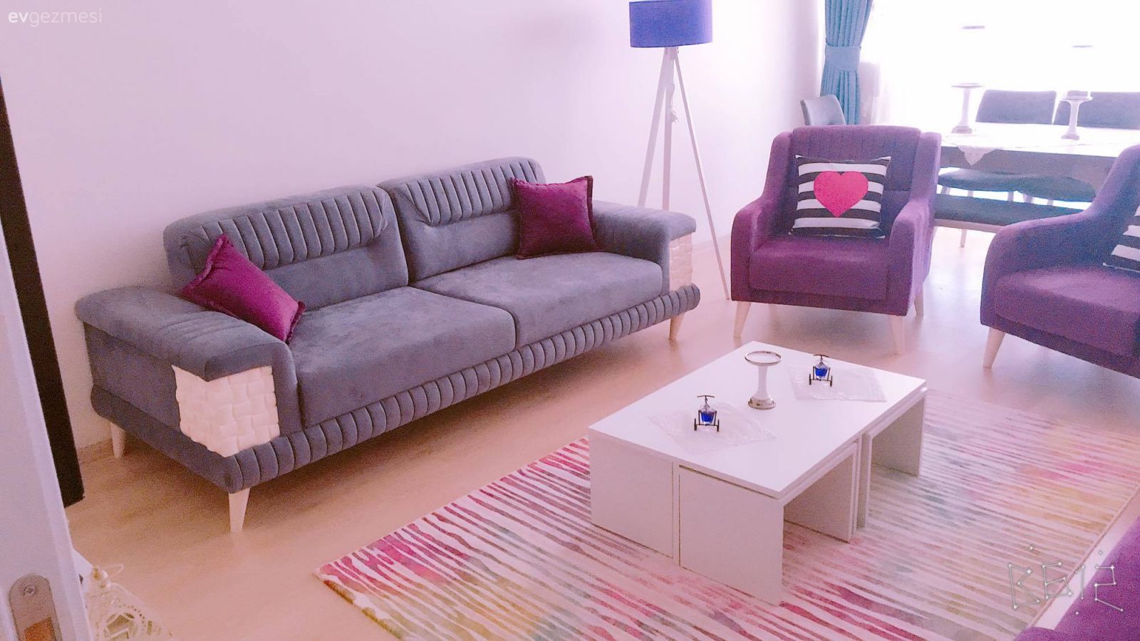 Berjer, Gri, Halı, Lambader, Orta sehpa, Salon, Aydınlatma