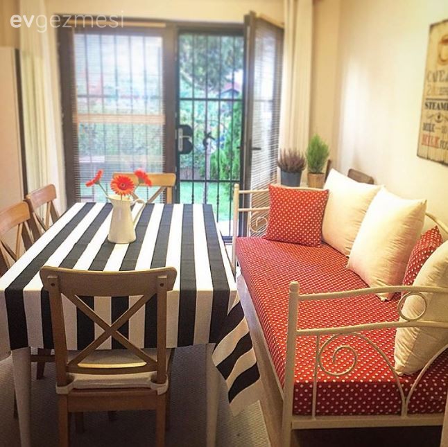 Kırmızı, Mutfak, Siyah- Beyaz