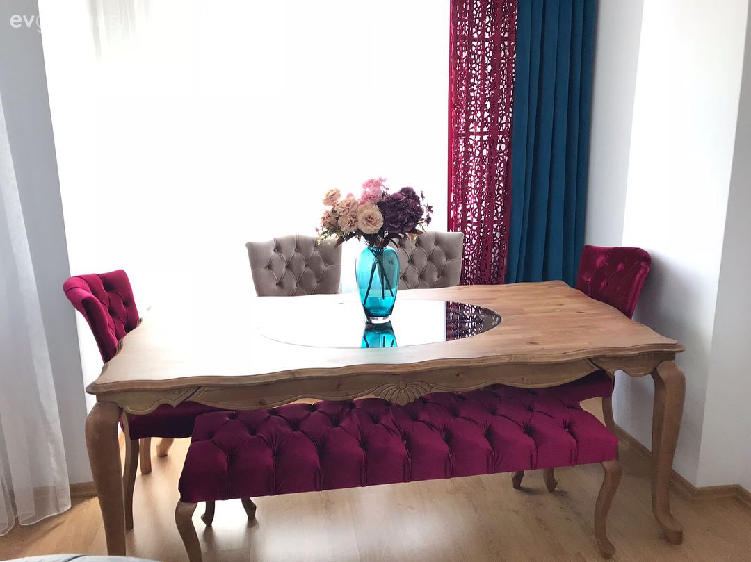 Güçlü renkler, kimlik sahibi bir dekor.. Aslı hanımın salonu.