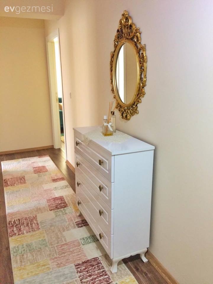 Antre, Ayna, Halı, Hol