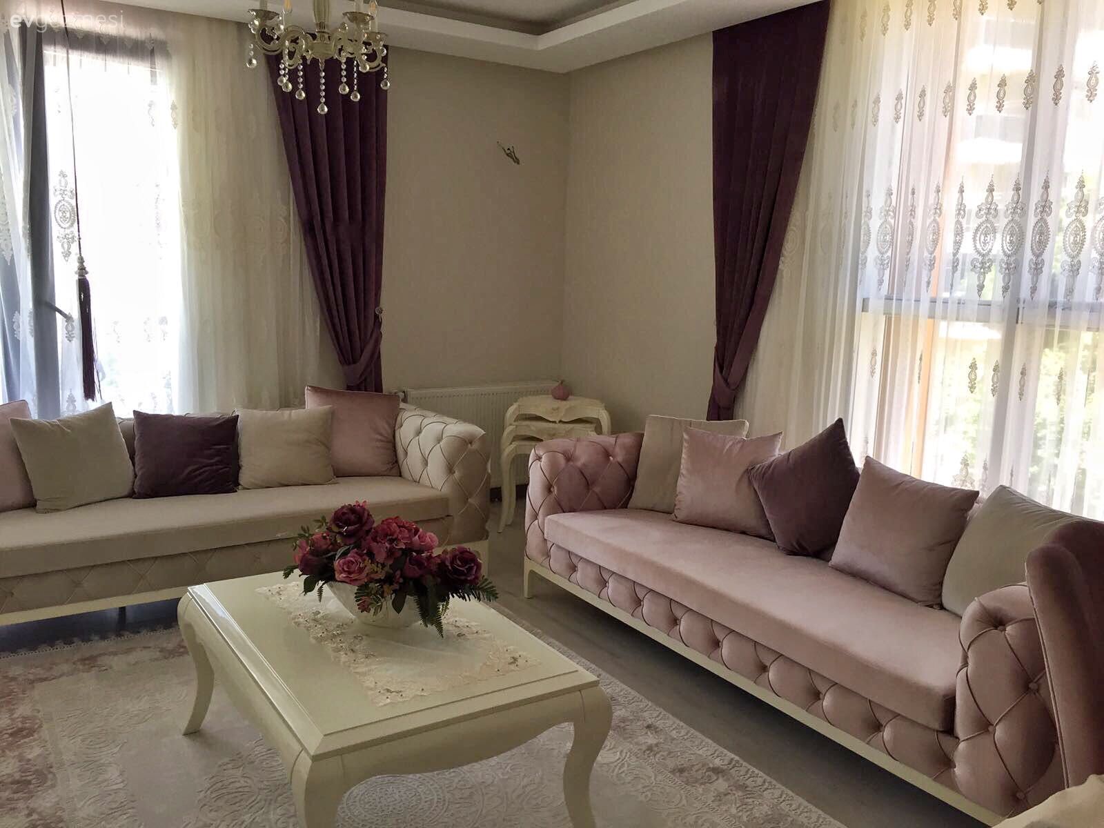 Chesterfield, Fon perde, Halı, Orta sehpa, Pembe, Perde, Salon