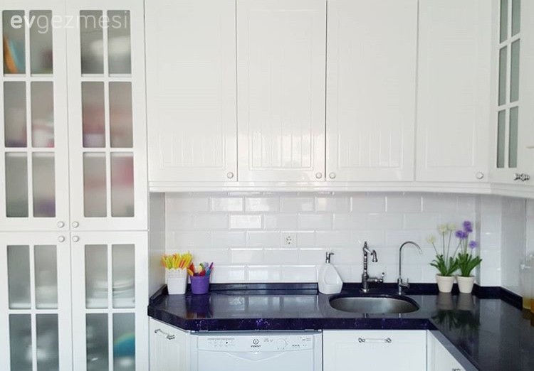 Beyaz mutfak, Country mutfak, Mutfak, Siyah tezgah