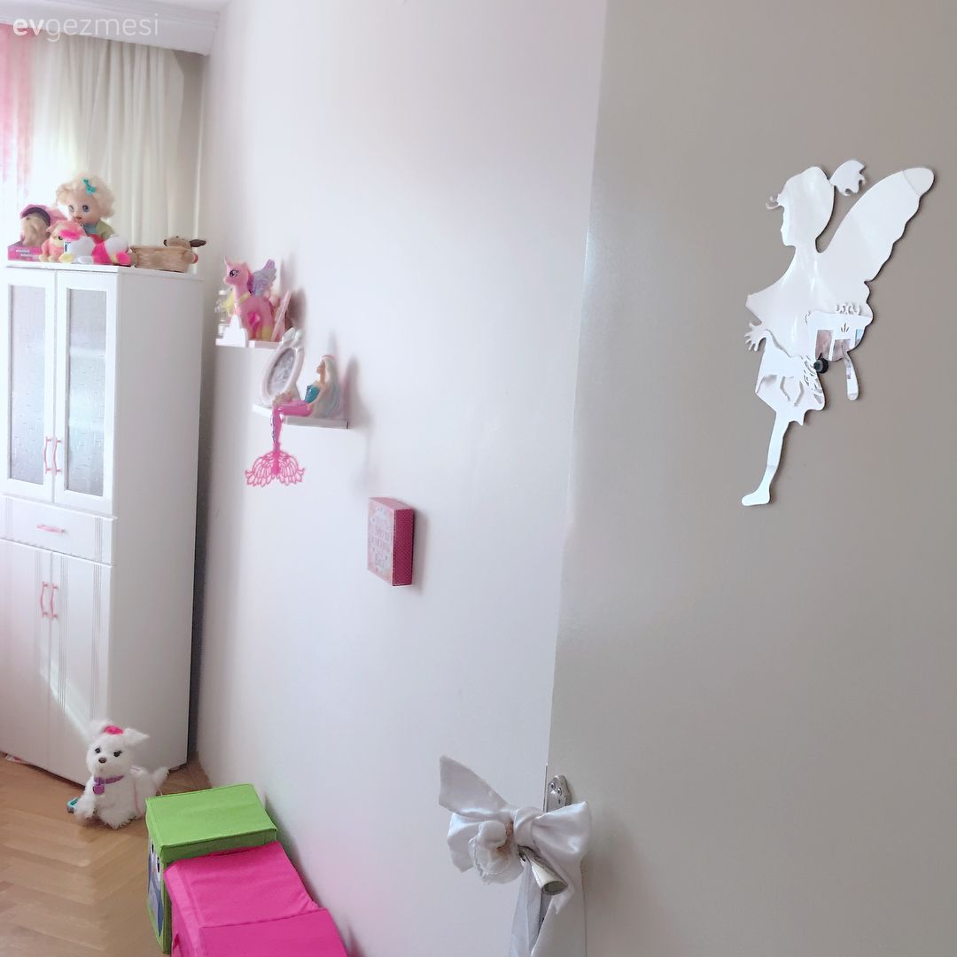 Şık mobilyalar doğal renklerde. Tuğba hanımın keyifli evi..