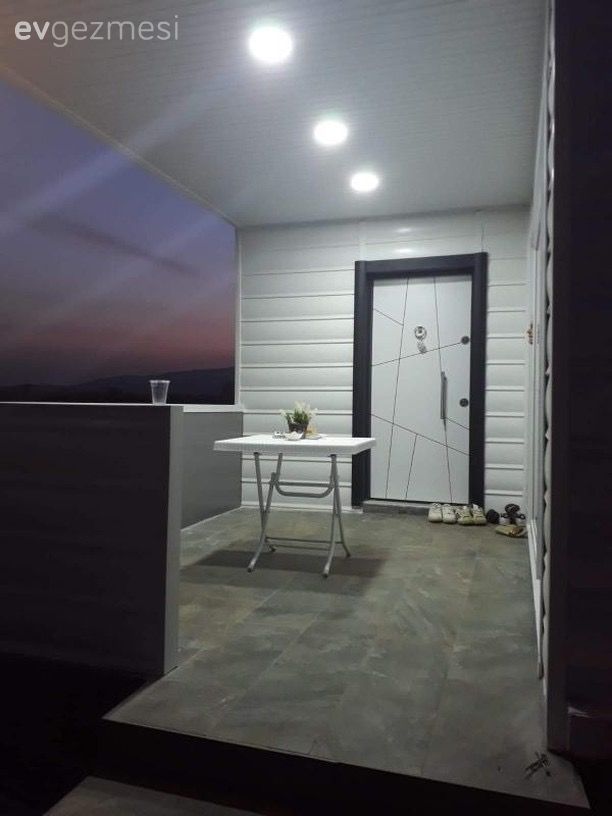 Yapımından, iç mekan tasarımına her parça özenle seçilmiş. Çoban ailesinin evi..