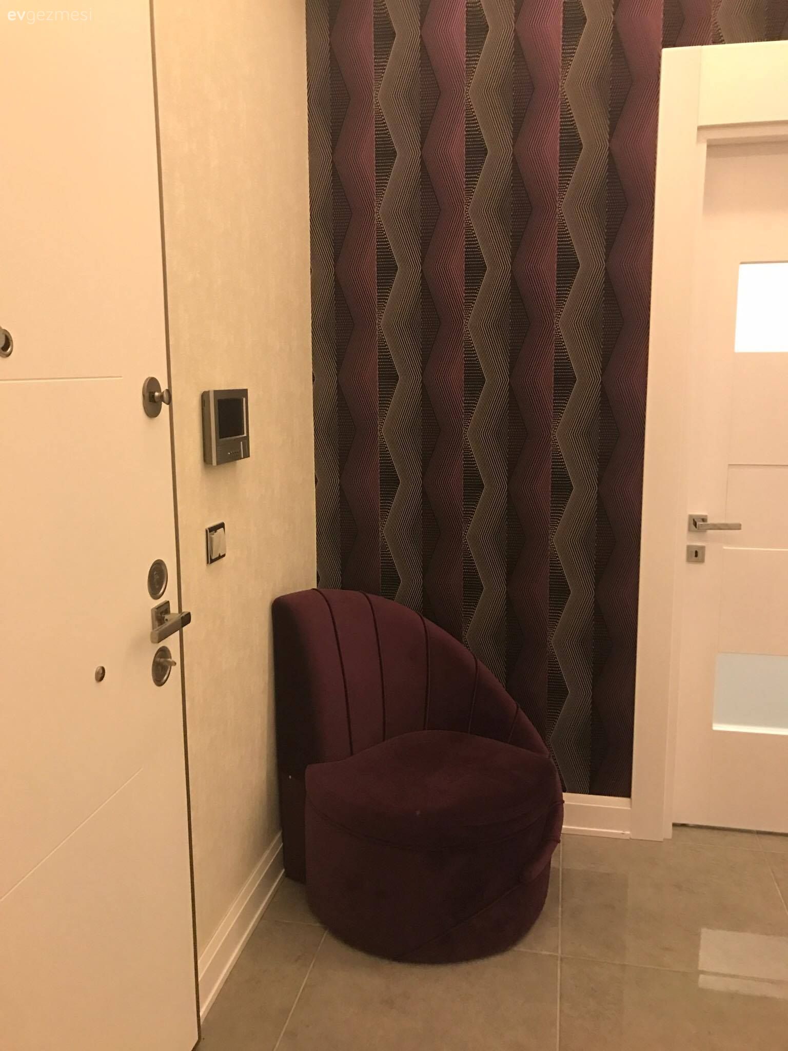 Duvar kağıdı, Antre