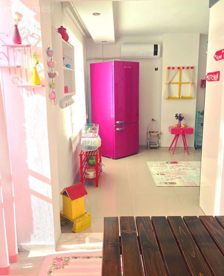 Renkli ve enerjik: Burcu hanımın evi..