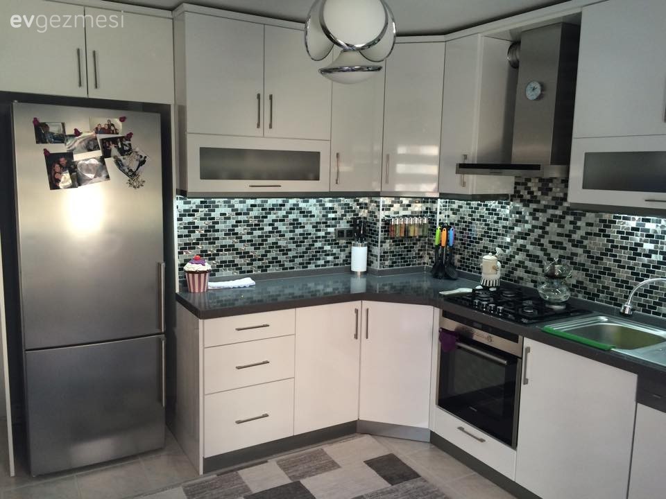 Beyza Hanım'ın bordo ağırlıklı zarif ve karakterli evi