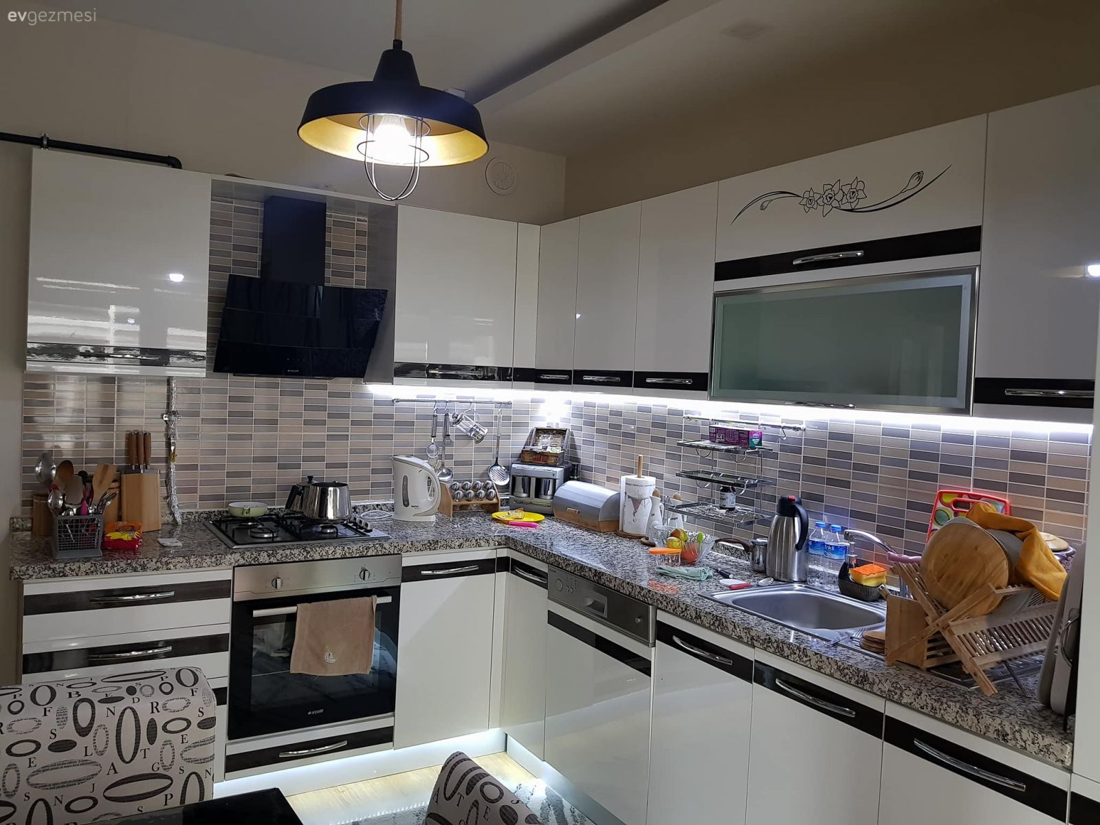 Mutfak, Beyaz mutfak, Ankastre, Aydınlatma