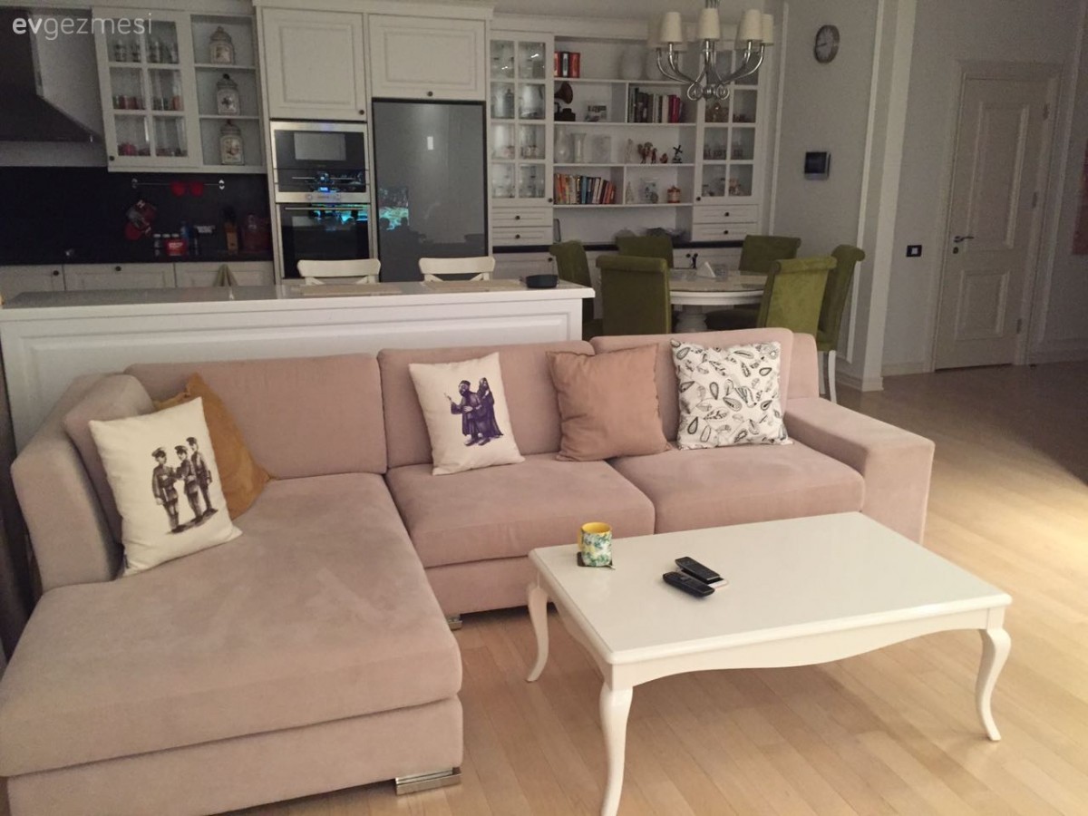 Amerikan Mutfak, Beyaz mutfak, Köşe koltuk, Orta sehpa, Pembe, Salon