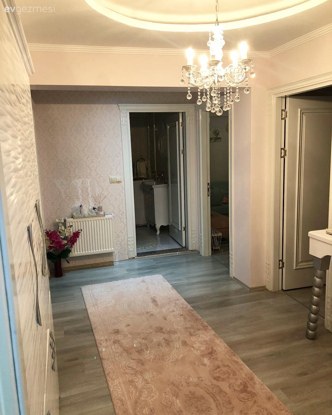 Fuşyadan pastel tonlara, pembenin nüansları. Sedef hanımın tatlı evi..