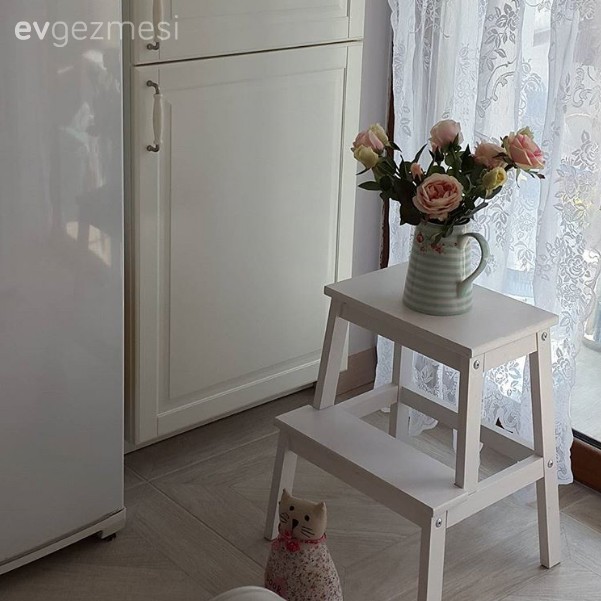 Pastel renklerle country stilde huzur dolu bir ev..