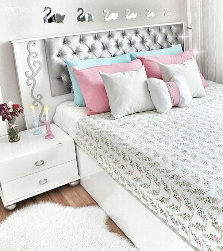 Gri, Pembe, Yatak Odası