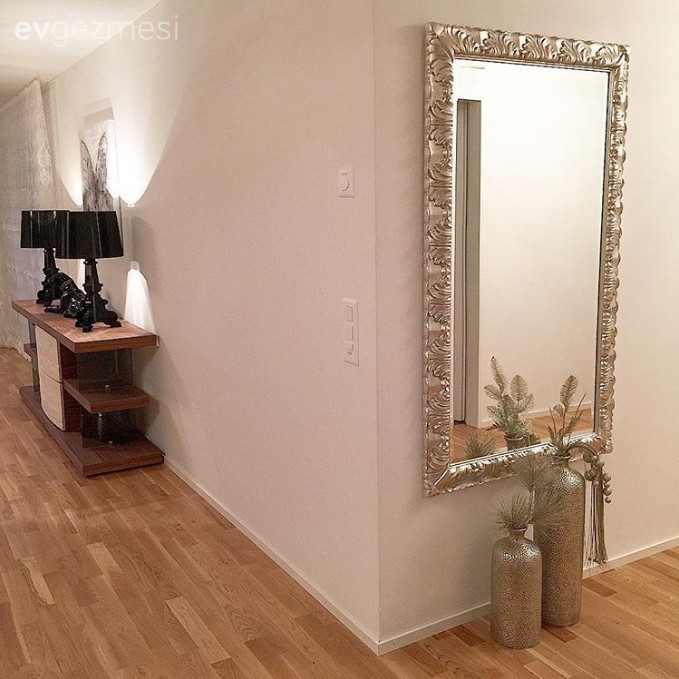 Minimalist dekorun şıklıkla buluştuğu zarif bir ev..