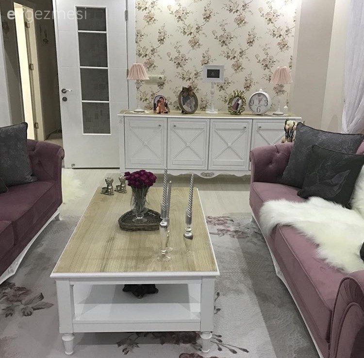 Duvar kağıdı, Gri, Halı, Konsol, Mor, Orta sehpa, Salon