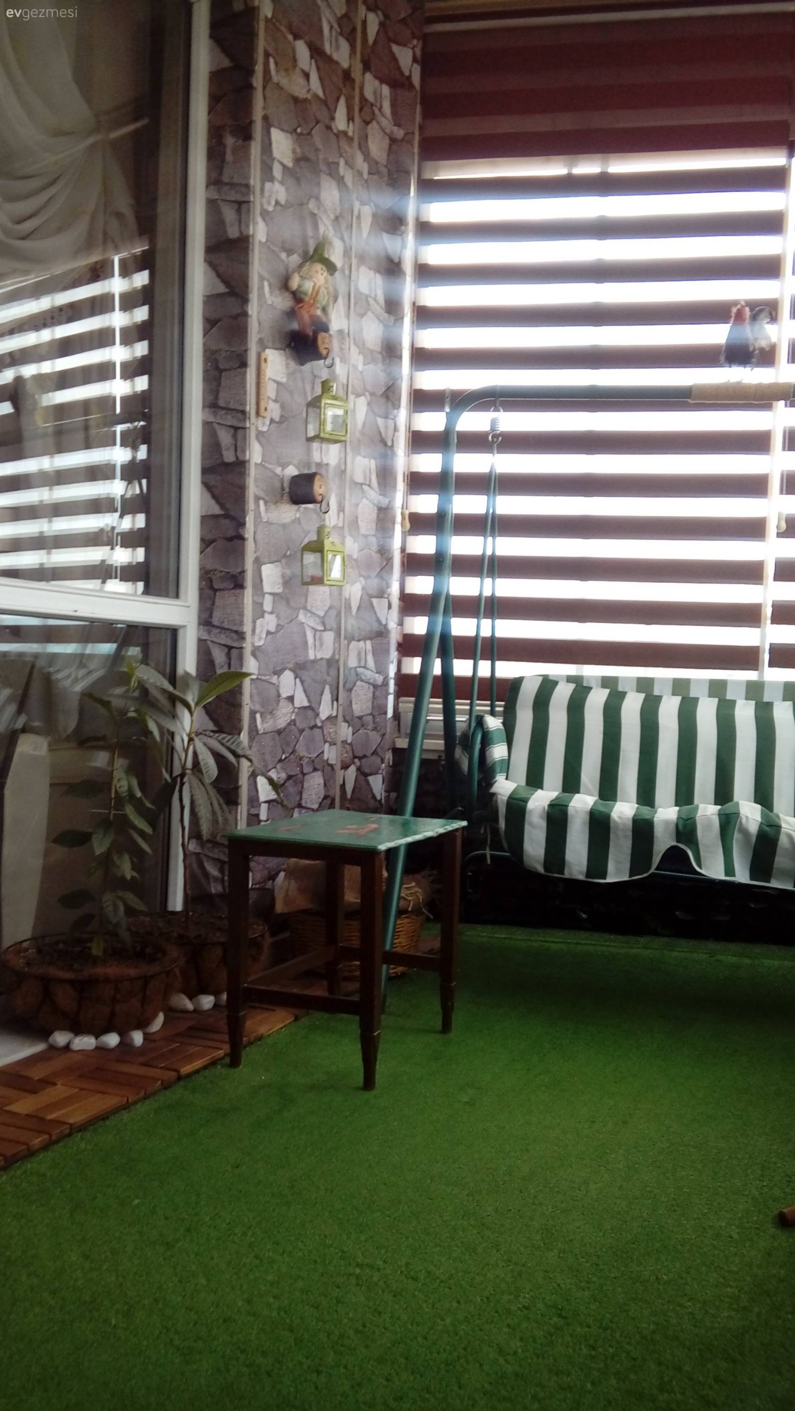 Bolca el emeği aksesuar ile keyiflik bir alan. Gülsüm hanımın balkonu..