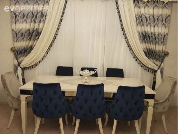 Bu Salonun Sade, Sofistike Renkleri Desenlerle Şıklaşıyor