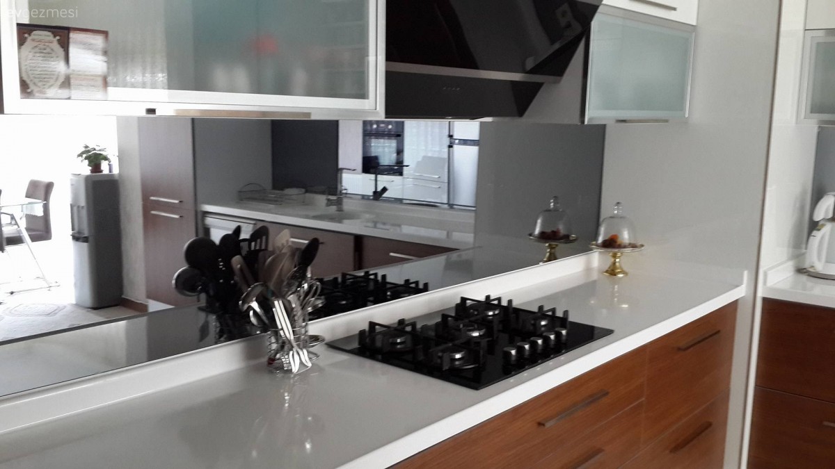 Mutfak, Tezgah arası cam