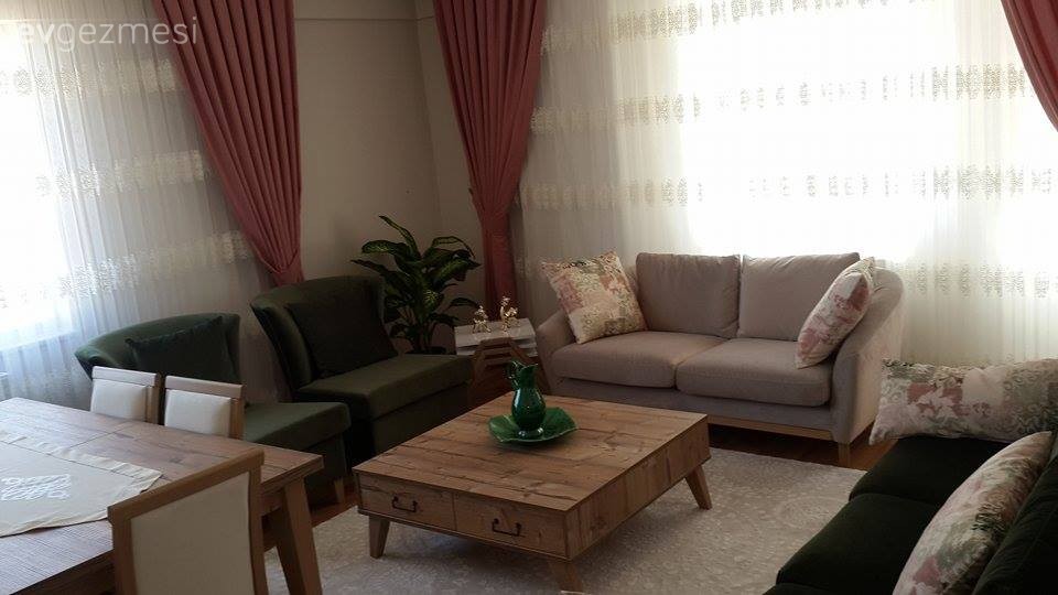 Iraz hanımın konforu ön planda tutan modern ve dinamik evi..