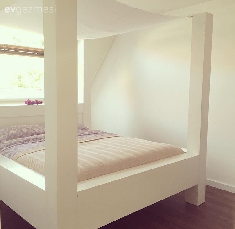 Sevcan hanımın bakır detaylarla şık bir görünüm alan, keyifli evi.