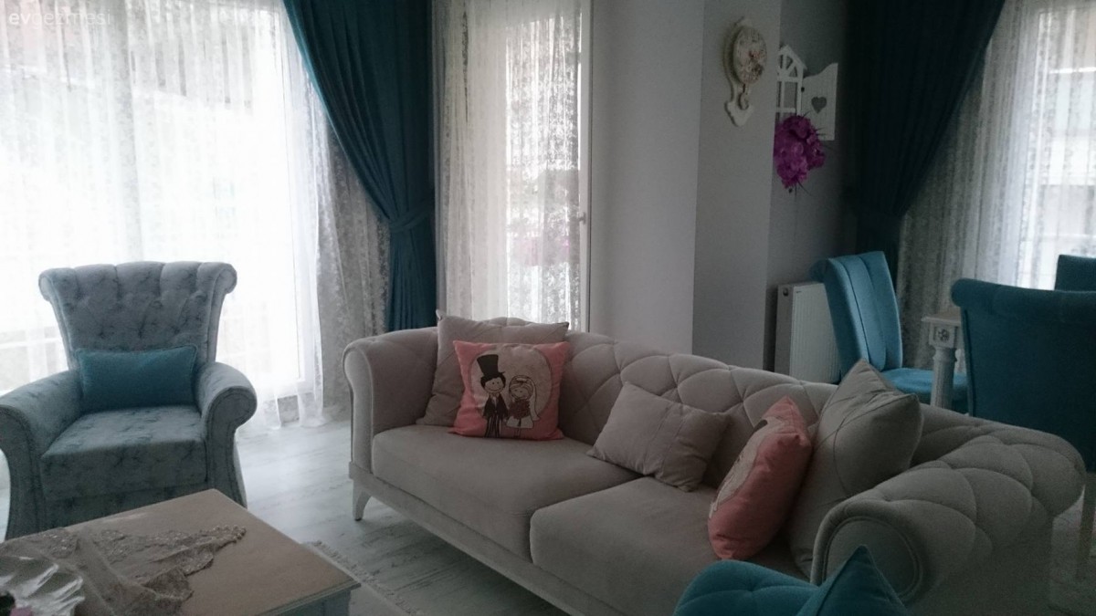 Betül hanımın mavi ve beyaz hakimiyetinde zarif ve dingin, harika evi.