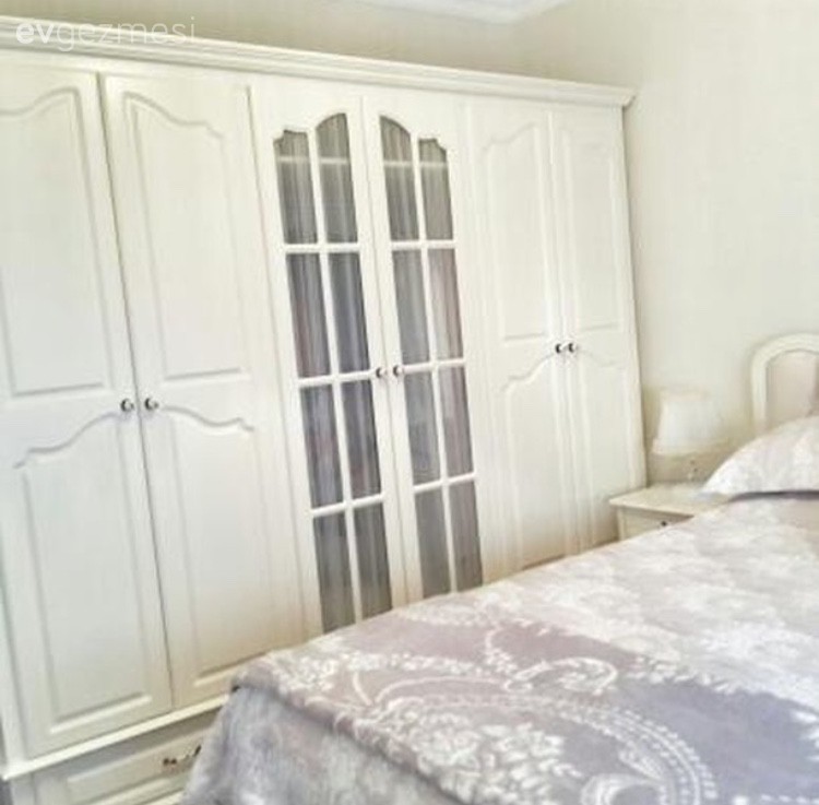 Country, Yatak Odası