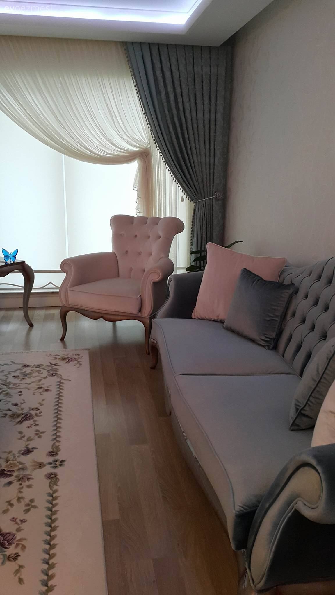 Berjer, Fon perde, Halı, Kruvaze perde, Mavi, Perde, Salon