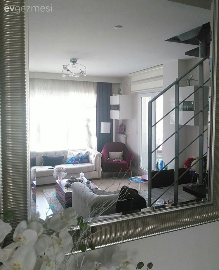 Seray hanımın aksesuarlarla kimlik kazanan stil sahibi evi..