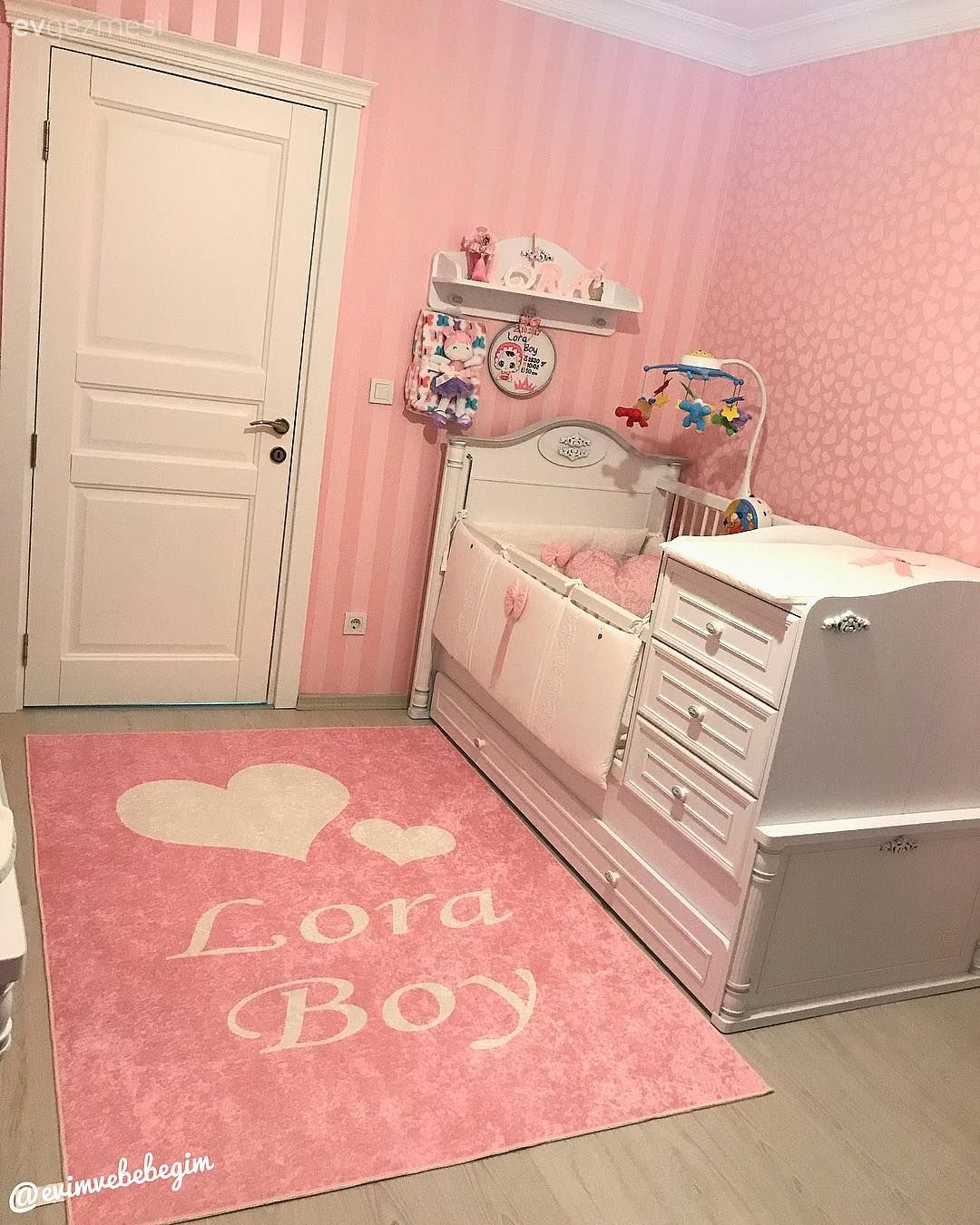 Üç Kuruş Fazla Olsun, Varaklı Olsun. Klasik Stilde Göz Alıcı Bir Ev