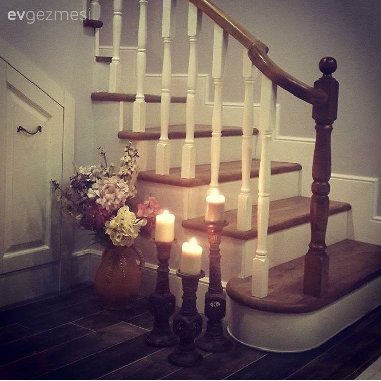 Özlem hanımın odağında mavi renkle, özgün ve dingin evi..